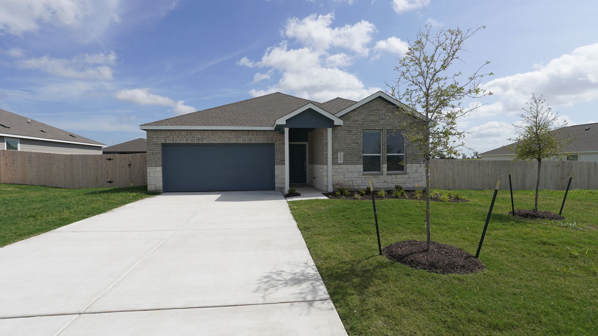Exterior:Pic #2