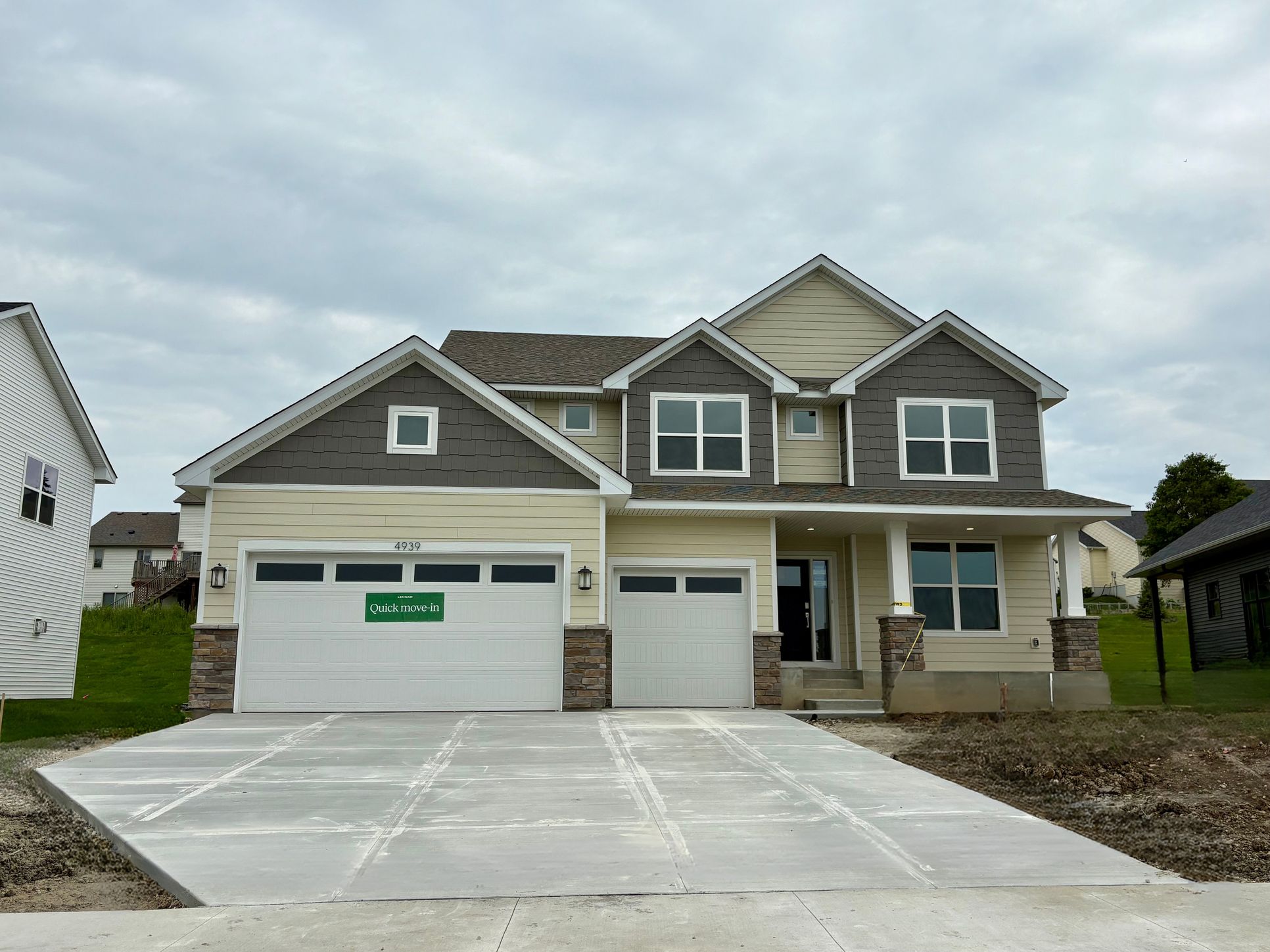 Exterior:0243626f fbb4 4c18 a1c8 668873179d83