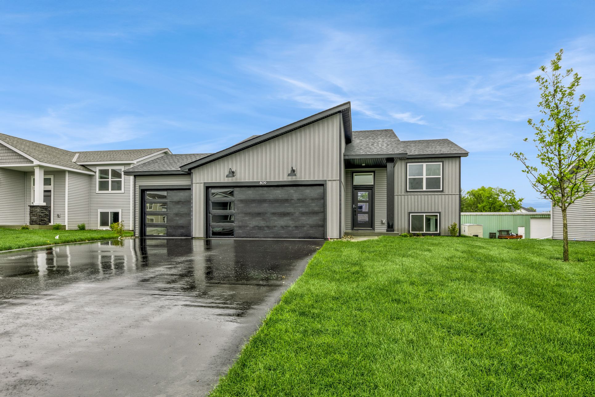 Exterior:01 809 Erickson Ln 2001 Hi Res copy