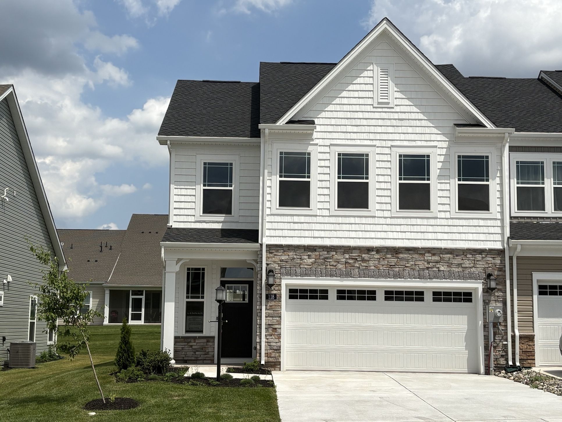Exterior:IMG 0211