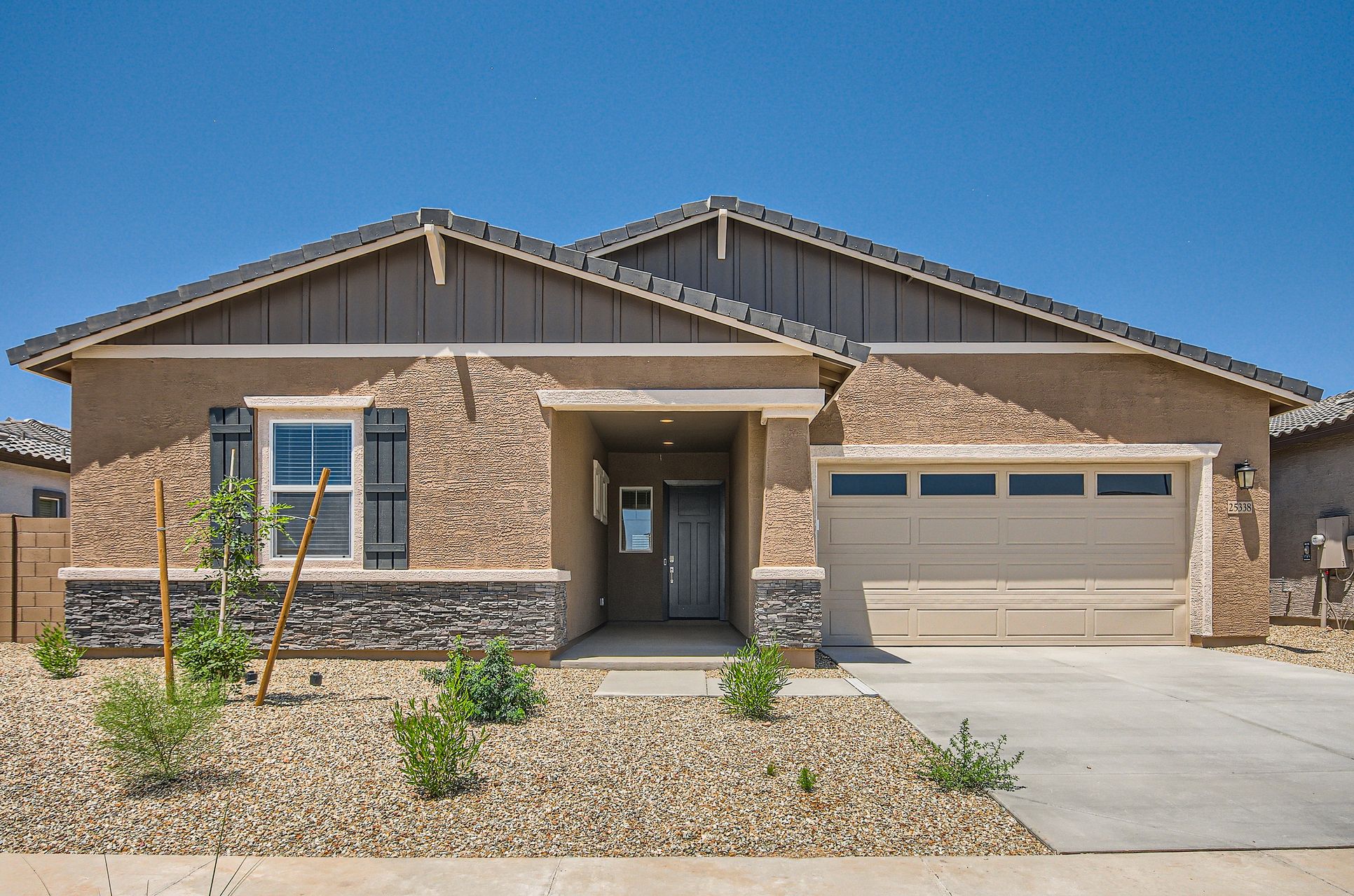 Exterior:25338 N 150 TH LN Print Quality 001 01 Exterior Front