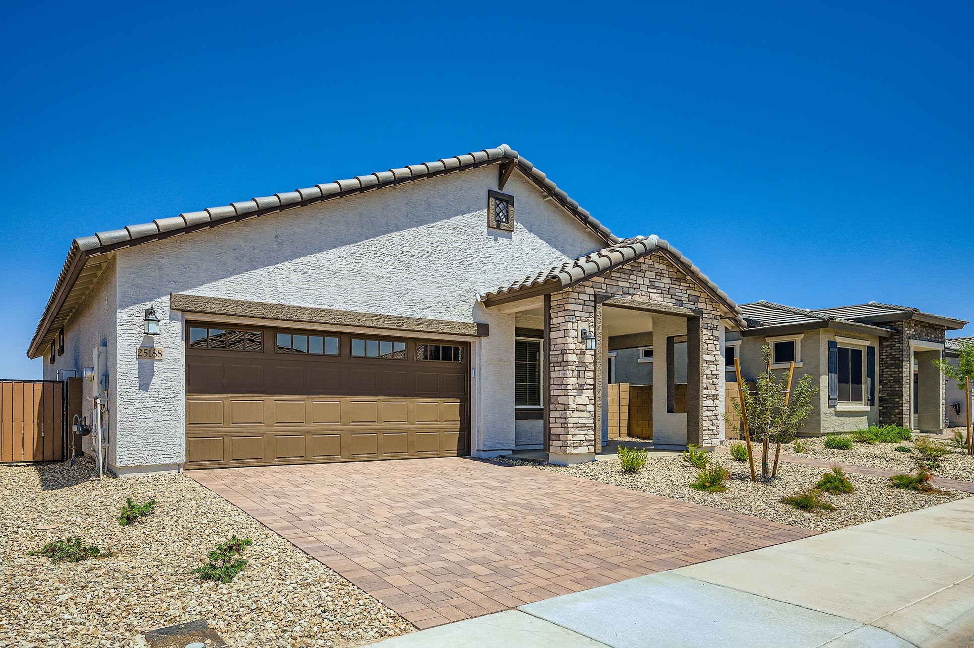 Exterior:Exterior Front 2