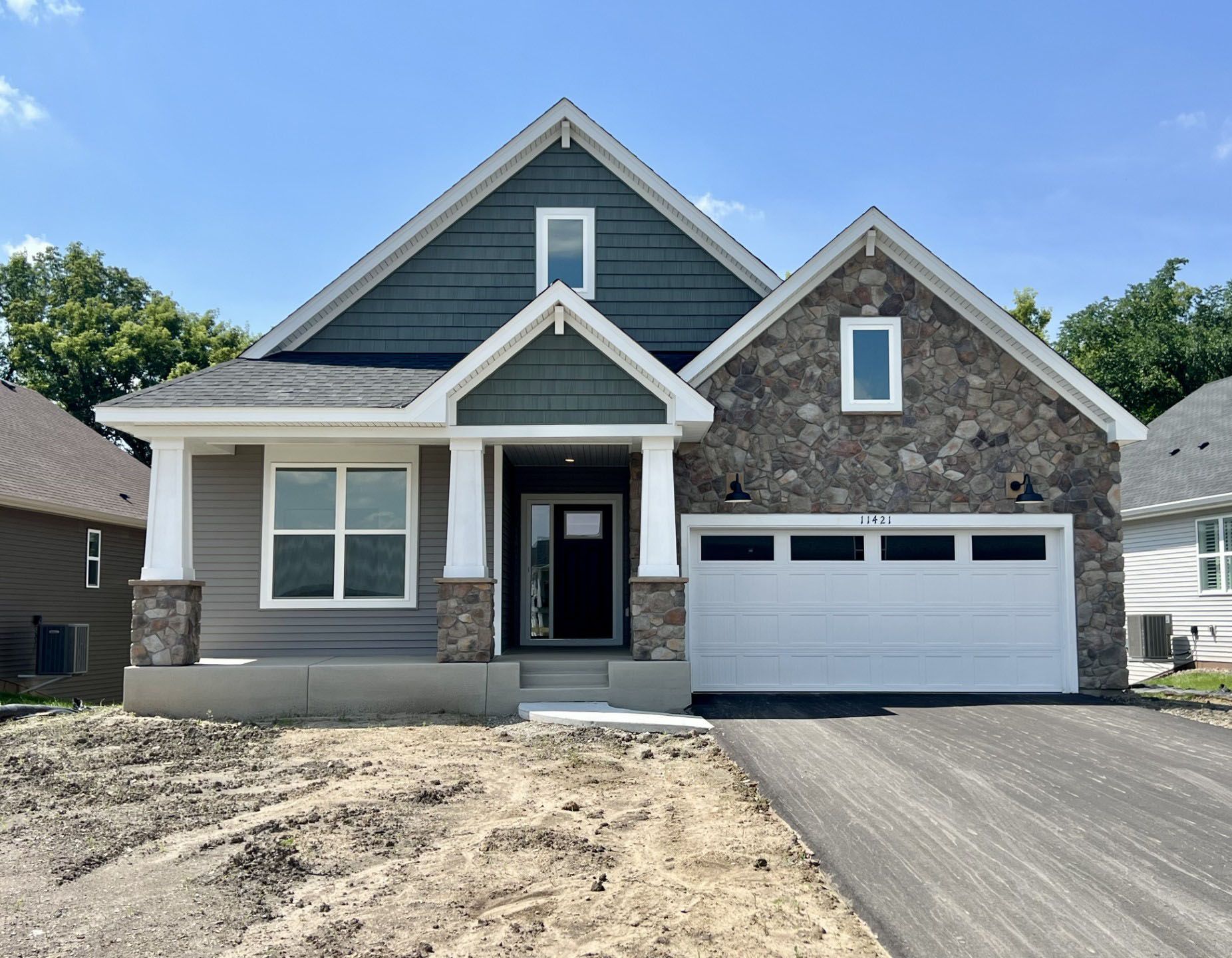 Exterior:11421 Fieldstone Front Angela Hively