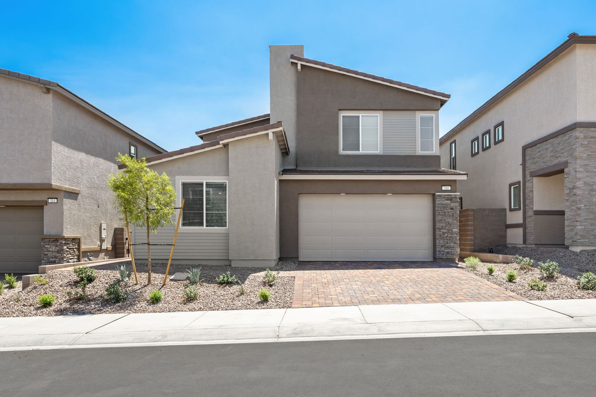 Exterior:Landmark Black Mountain Ranch Diana Exterior