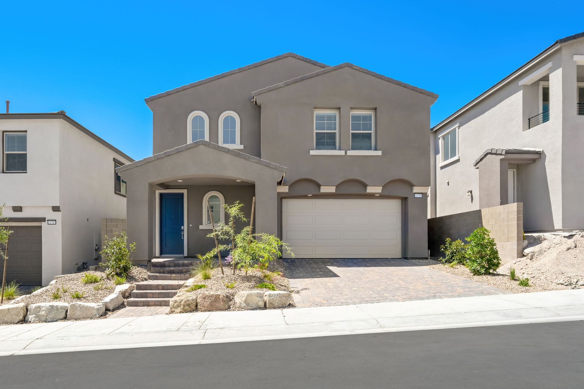 Exterior:Mockingbird Summerlin Peter Exterior