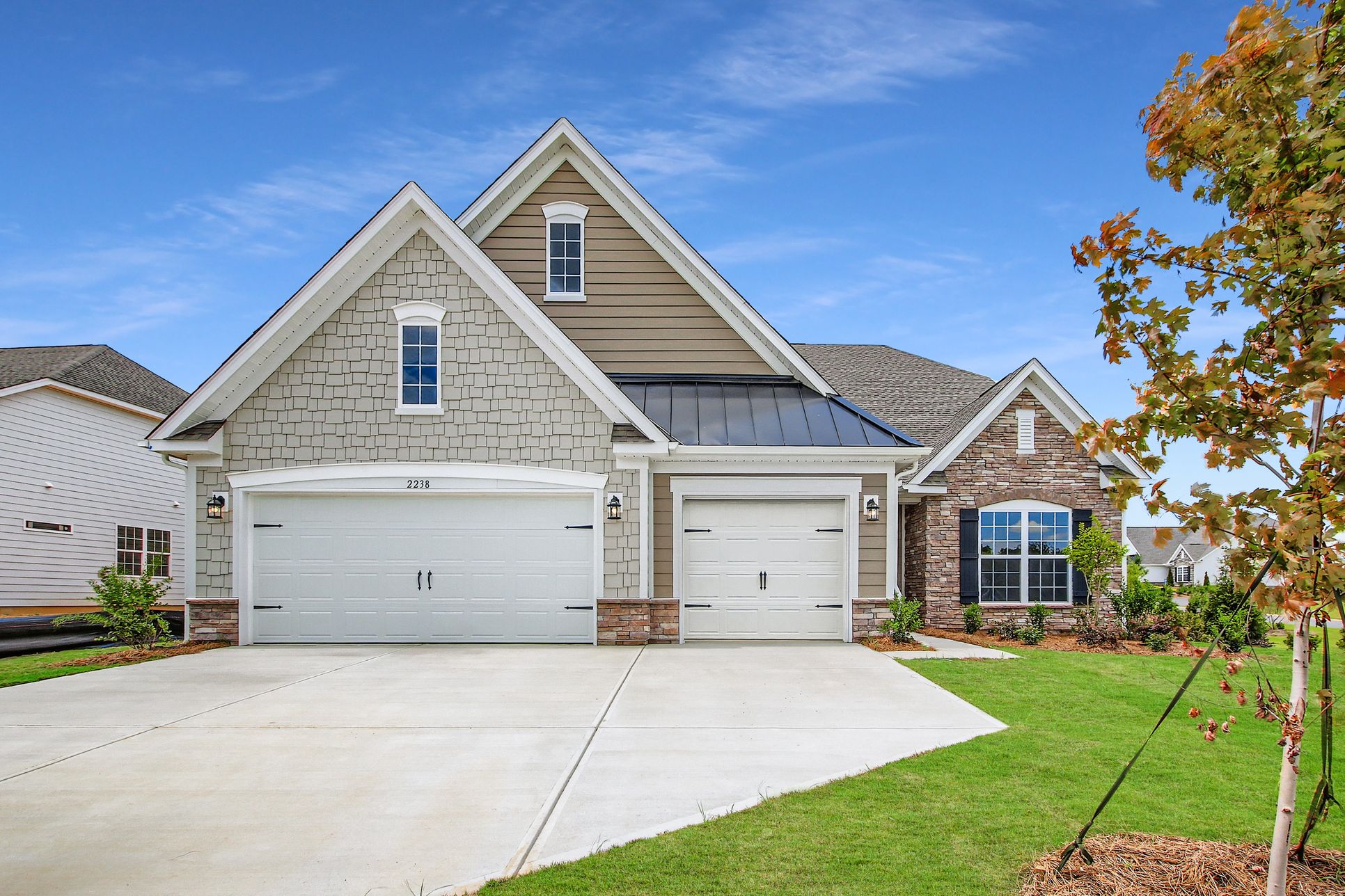 Exterior:2238 Moon Crest Road Print Quality 001 01 Exterior Front