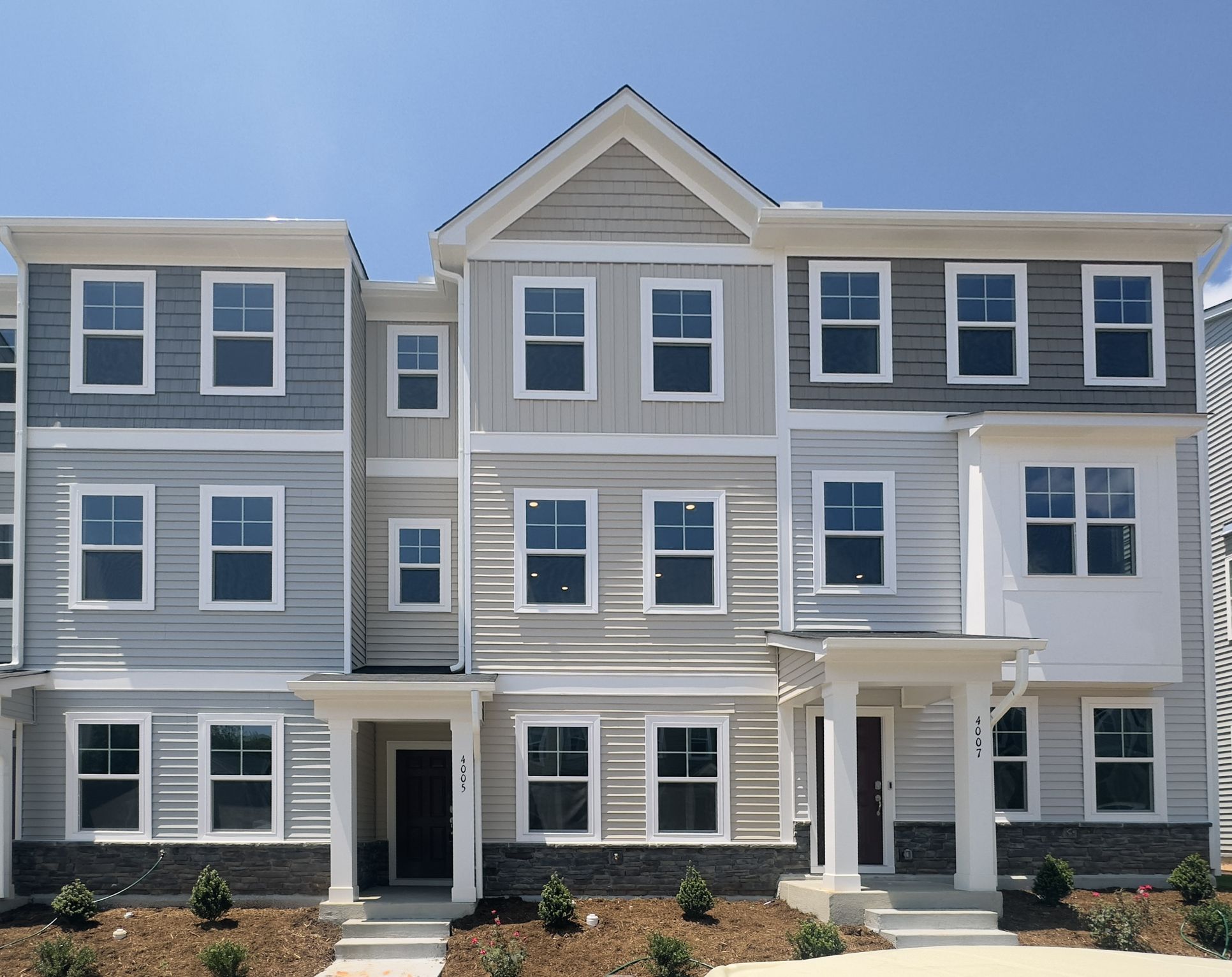 Exterior:Tanglewood Manteo Front 1of3