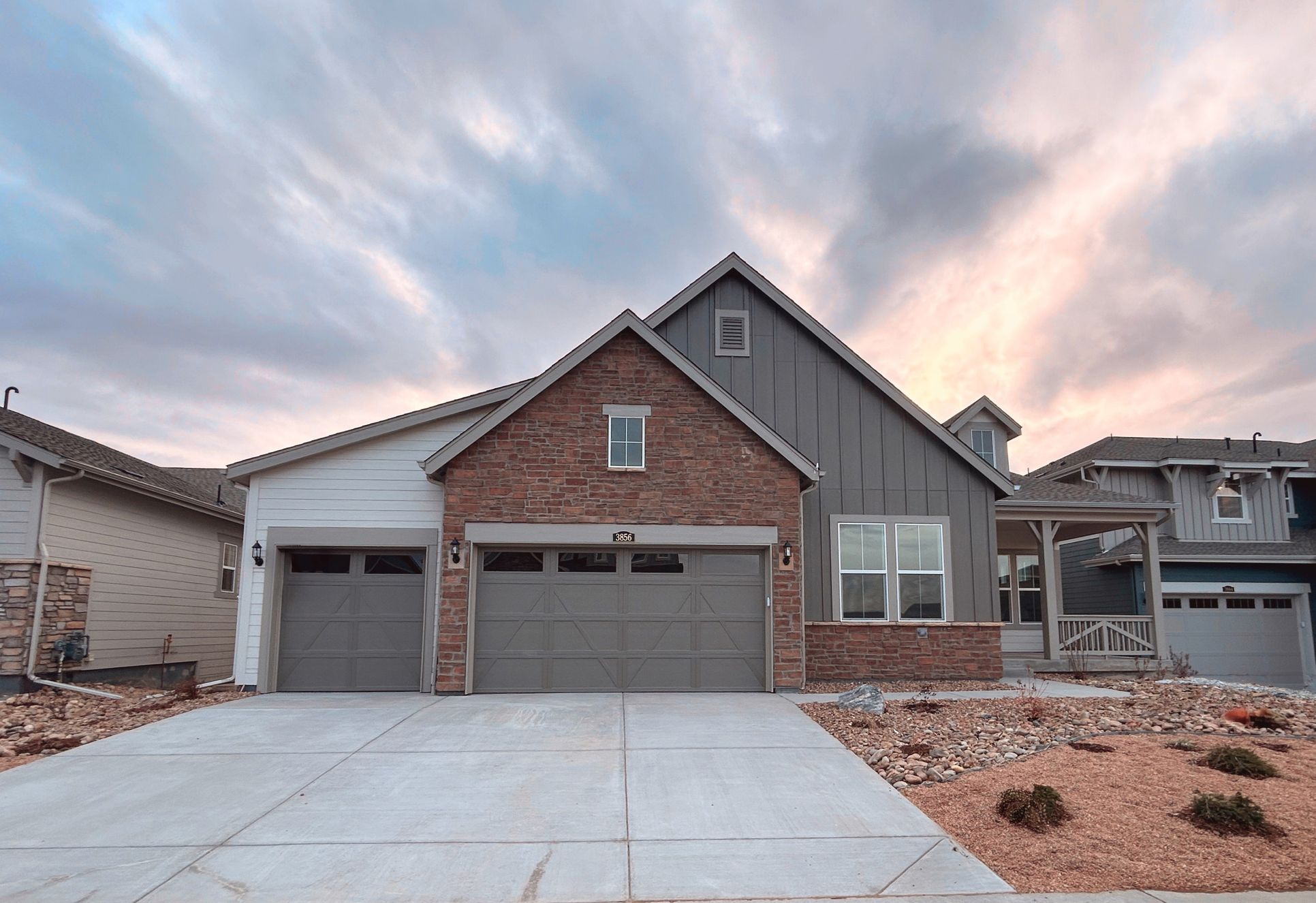 Exterior:3856 Treadway Exterior