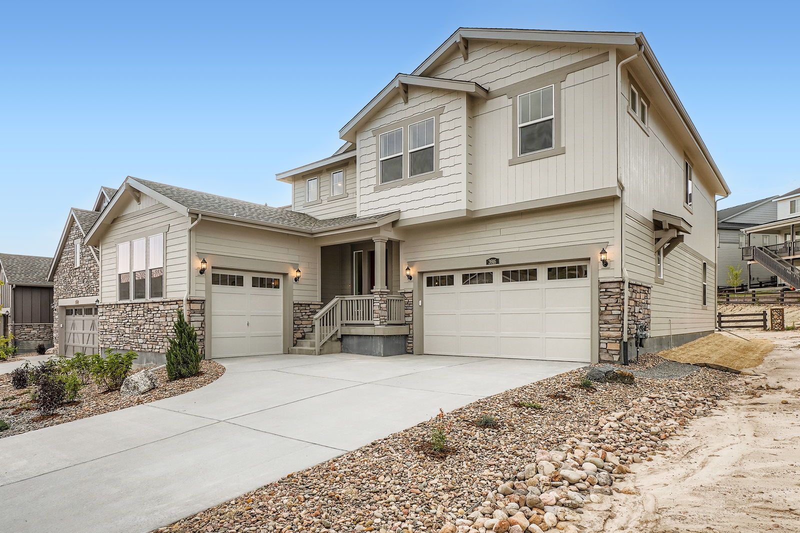 Exterior:3916 Buttongrass Trl Exterior Front