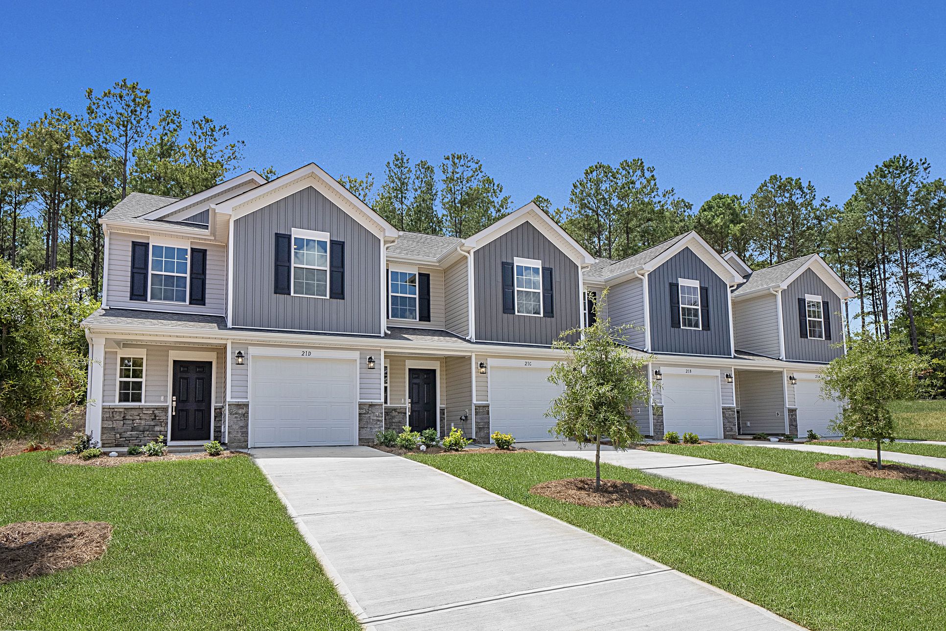 Exterior:Columbia Oldfield Timber Hawthorn Exterior 2of4