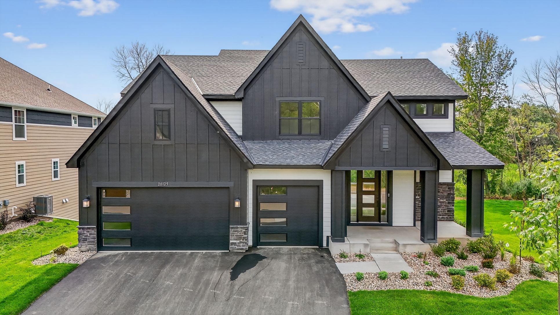 Exterior:002 20125 63rd Ave 174