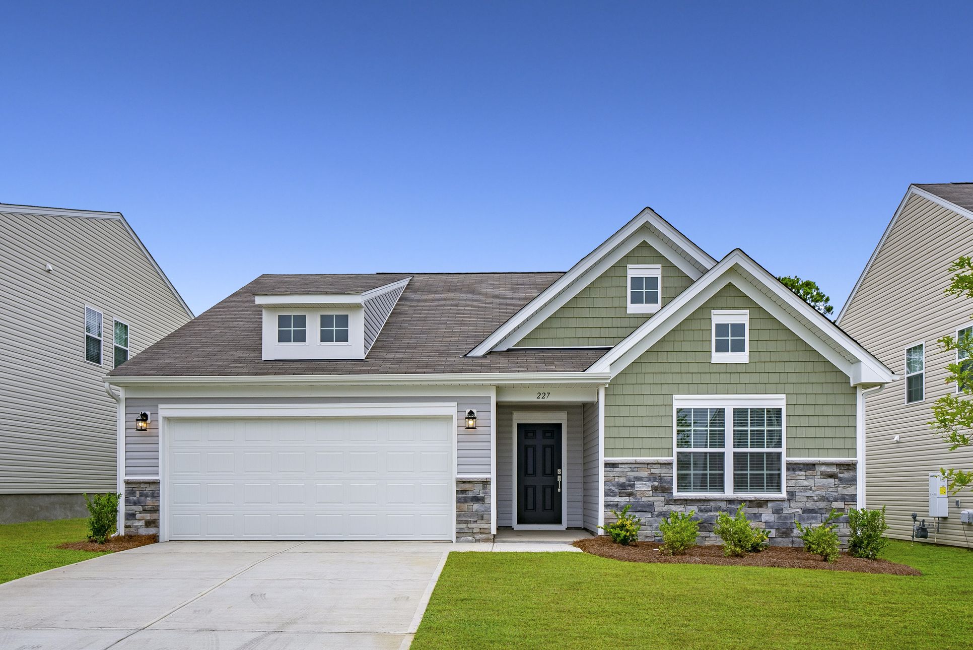 Exterior:Shelly Heron Pointe 31