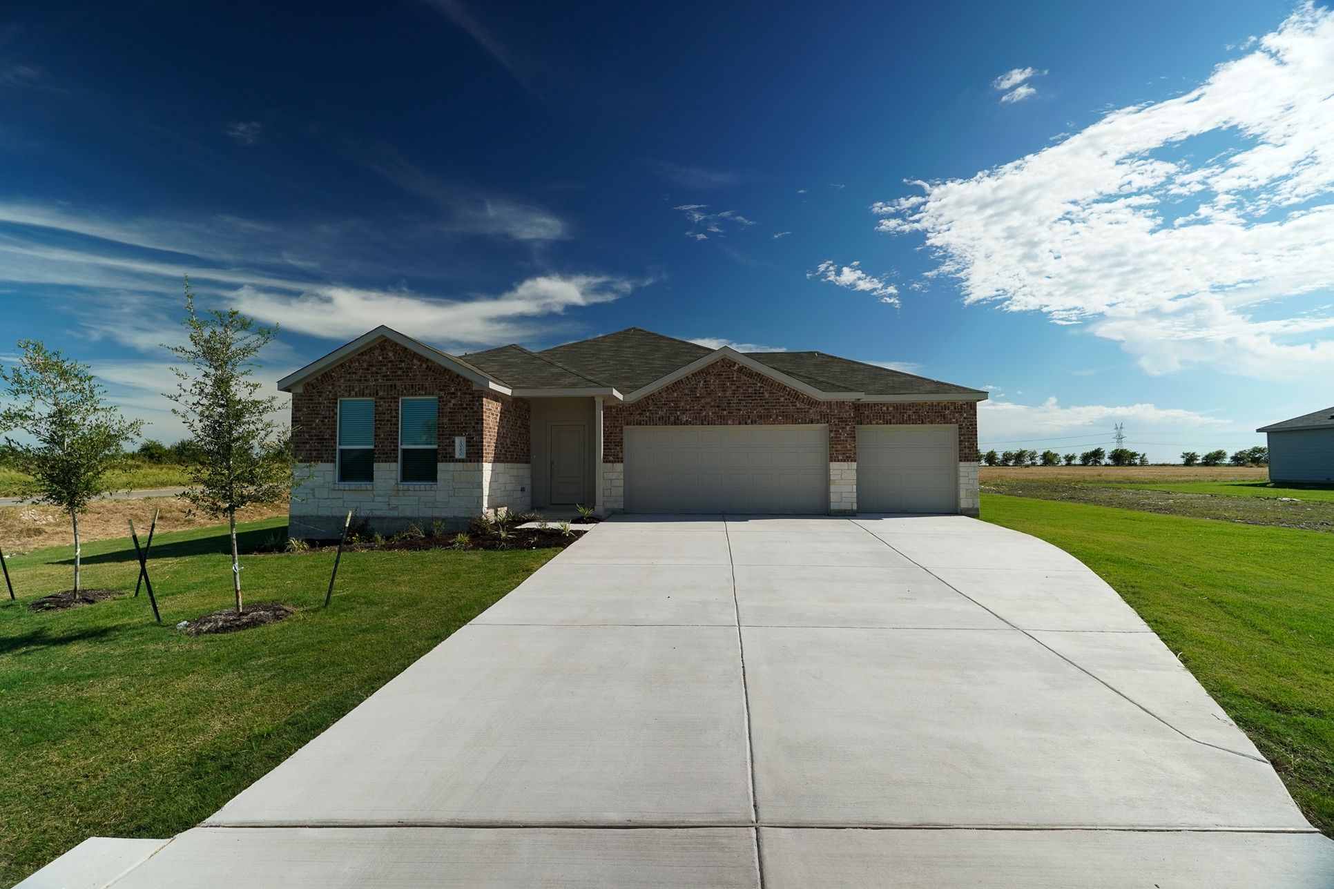 Exterior:1060 YO Ranch Loop 2