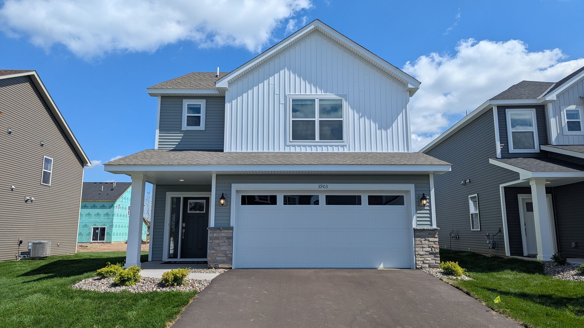 Exterior:3903 Helena