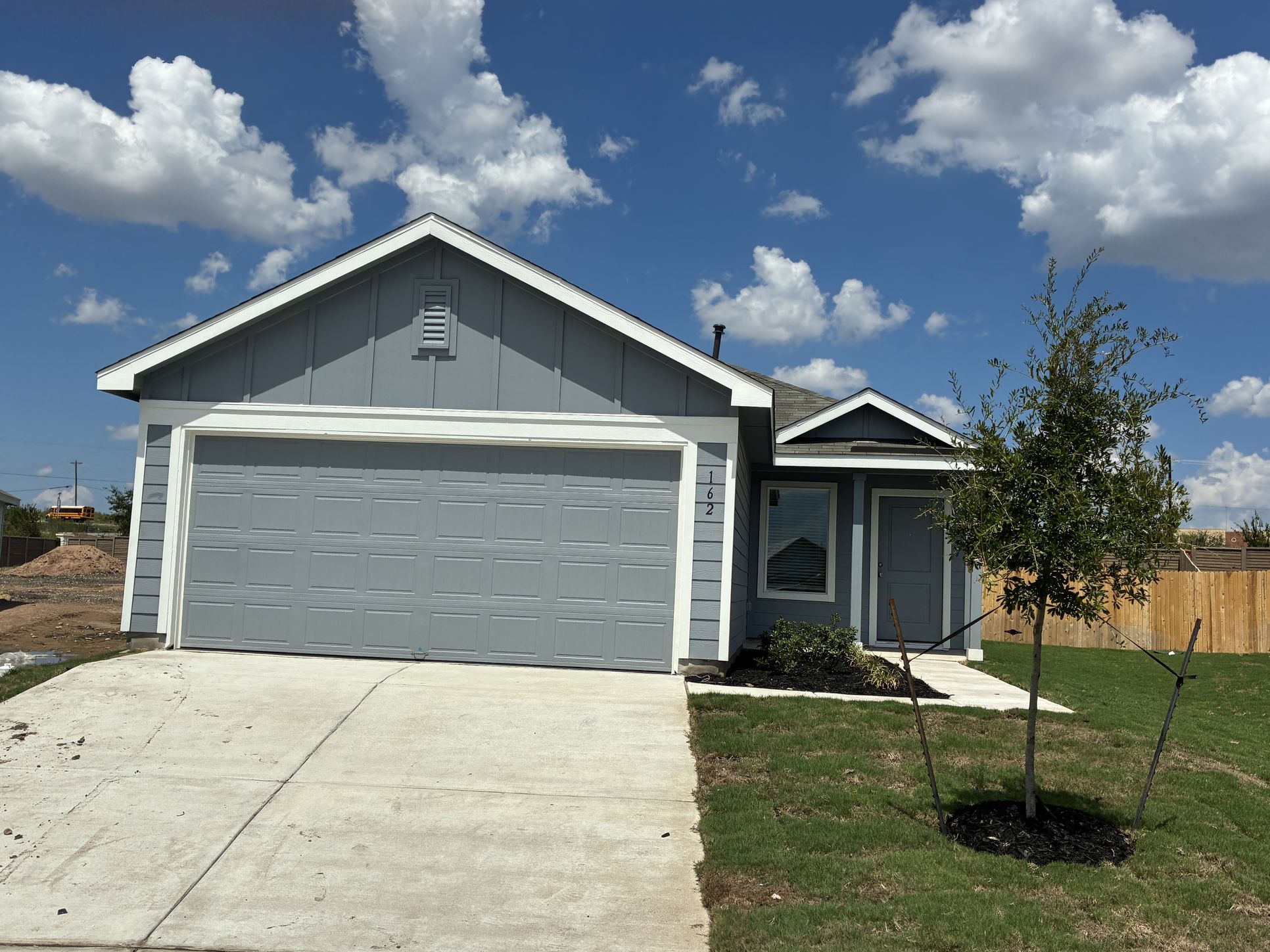 Exterior:IMG 0876