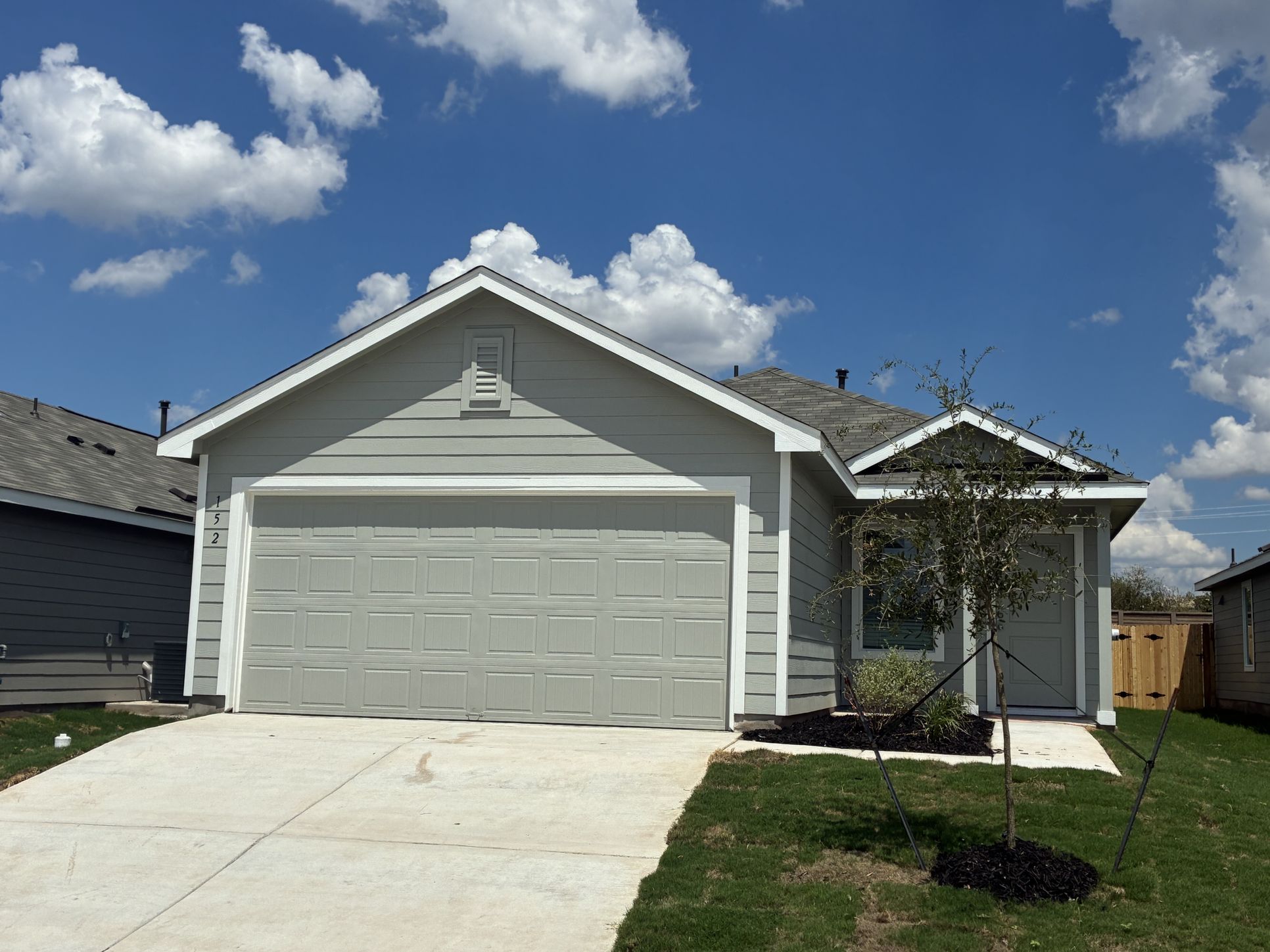 Exterior:IMG 0860