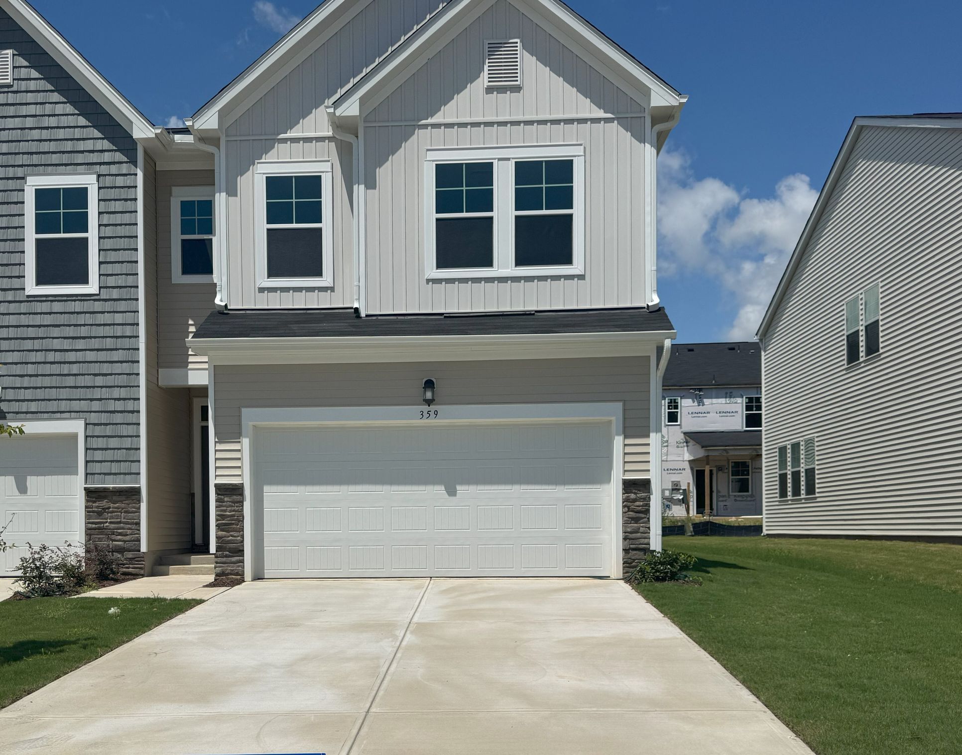Exterior:80c61f1f bcf8 4be5 8d78 3073bea0f250