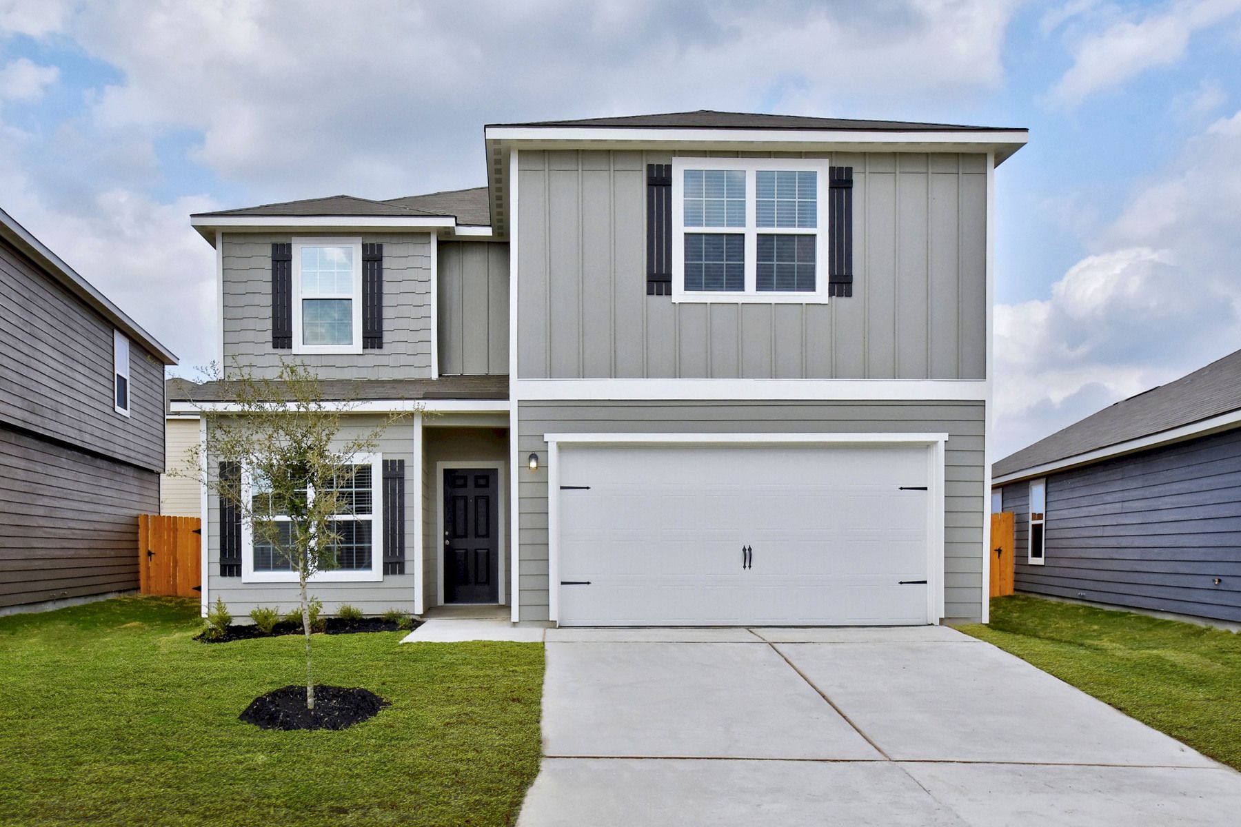 LGI Homes at Savannah Place:The Travis plan has the space you need!