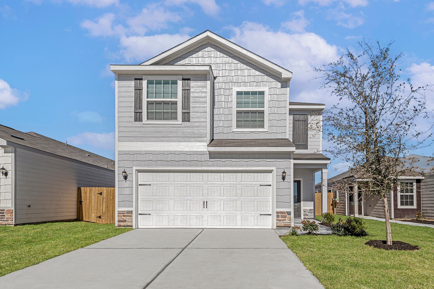 Enjoy flexible living in this 3 bedroom, 2.5 bathroom home.