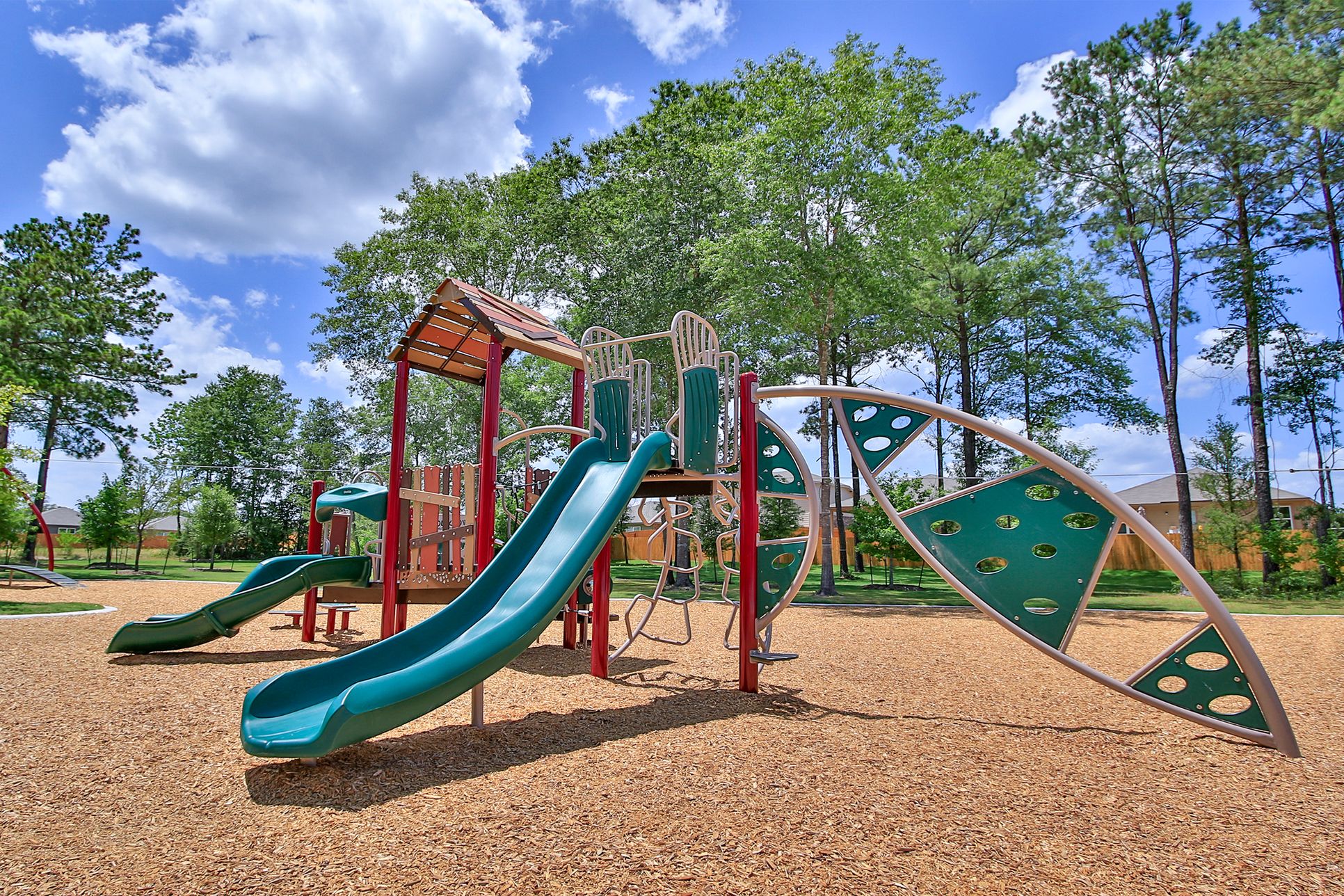 The Pinewood Trails Park has a large playground.