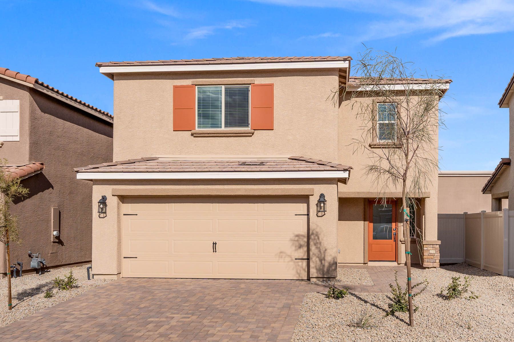 Exterior:The Echo plan is a stunning, three-bedroom home at Sienna Square.