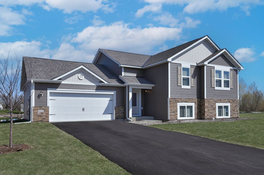 The Nicollet II by LGI Homes:Beautiful 5-bedroom home. Great curb appeal. Move-in ready!