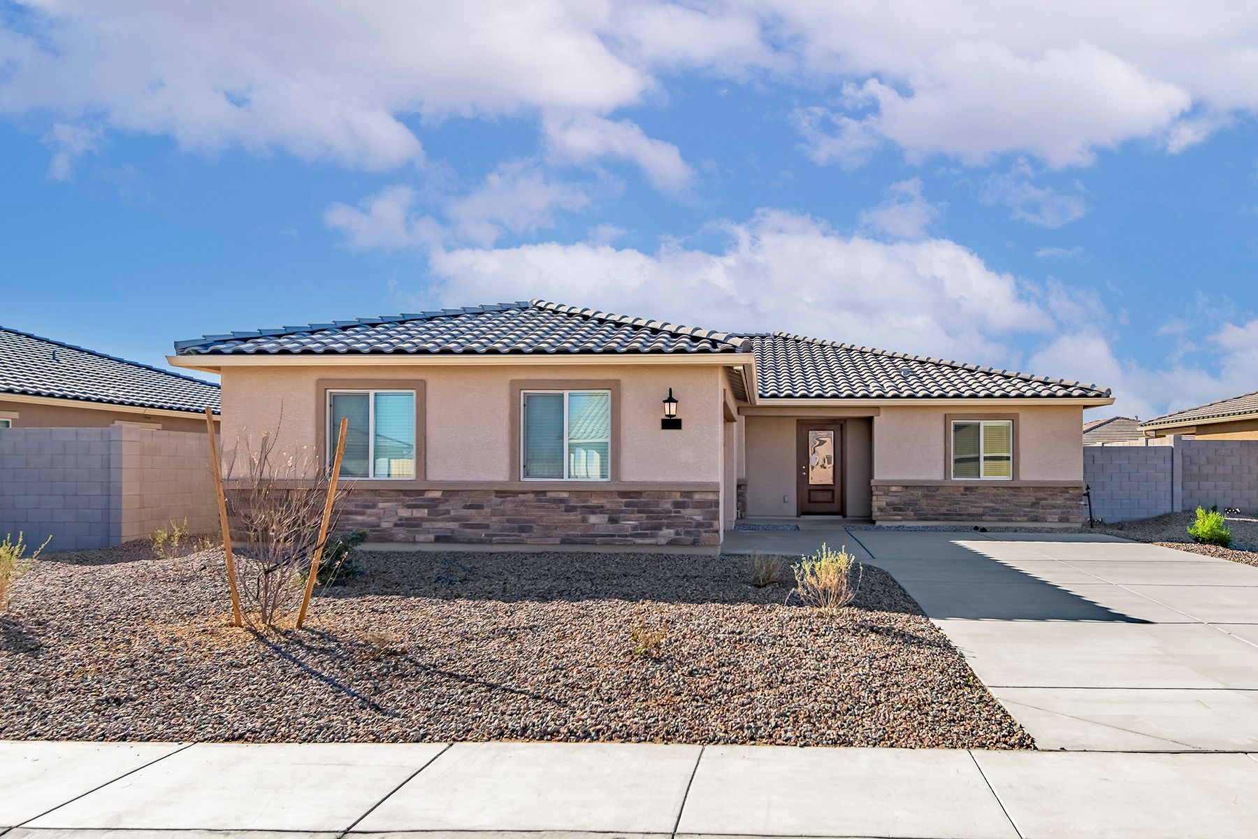 This home has a gorgeous stucco exterior.