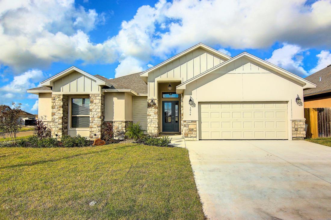 Shoreline Vista,77433