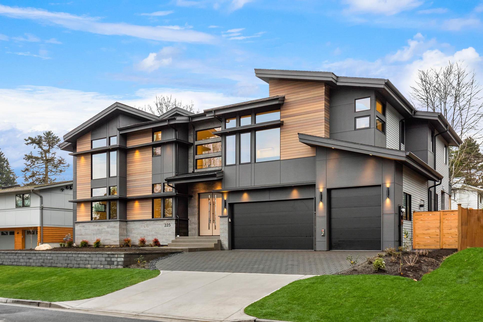 Lochwood-Lozier Custom Homes,98052