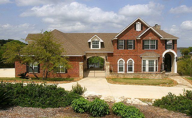 Mahoney Custom Homes,78606