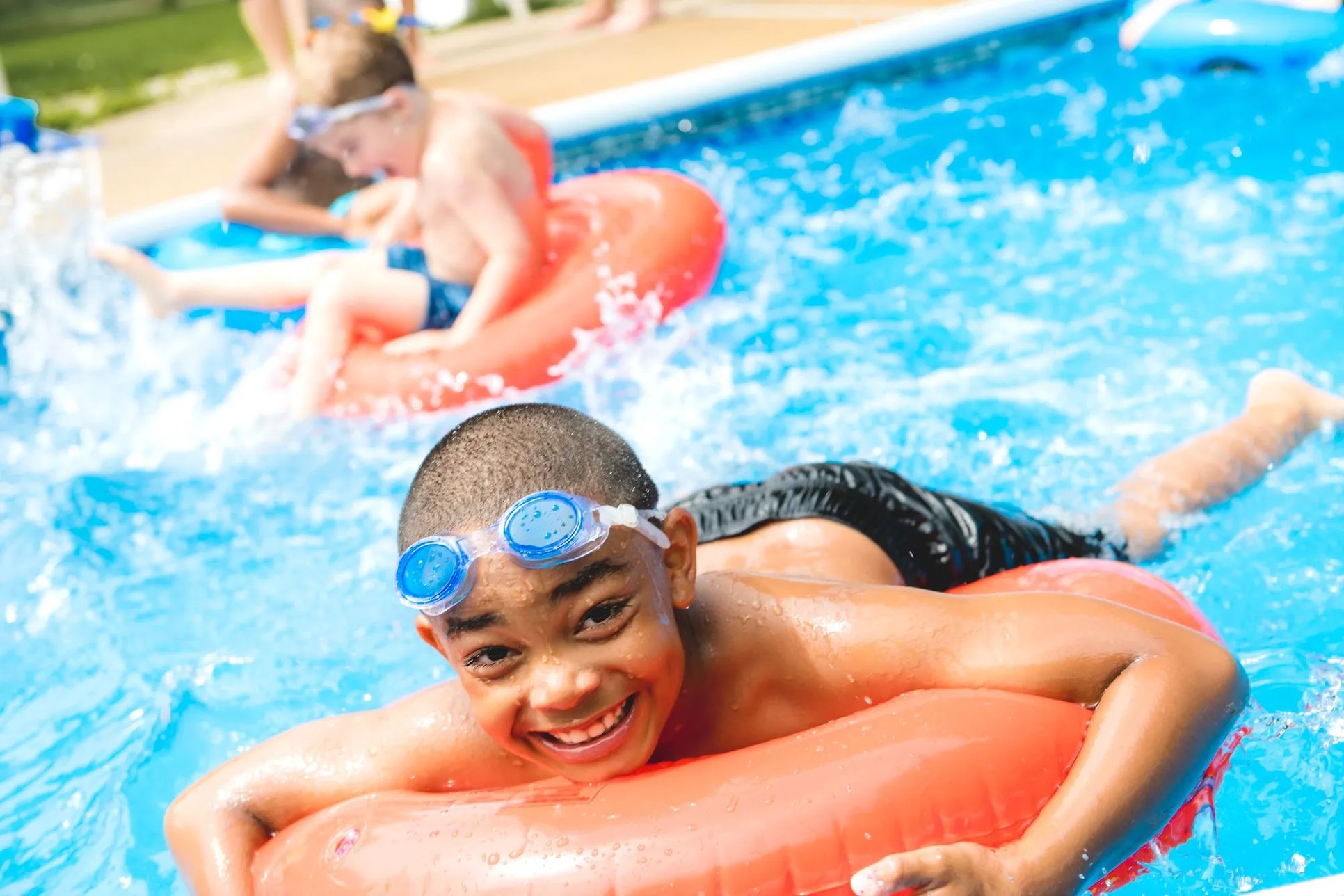 Oasis Outdoor Pool & Clubhouse - Because Life Should Be Fun!