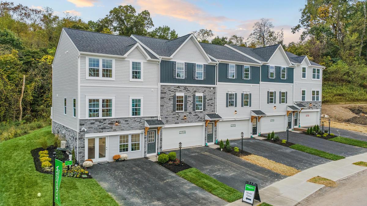 Exterior:Street View