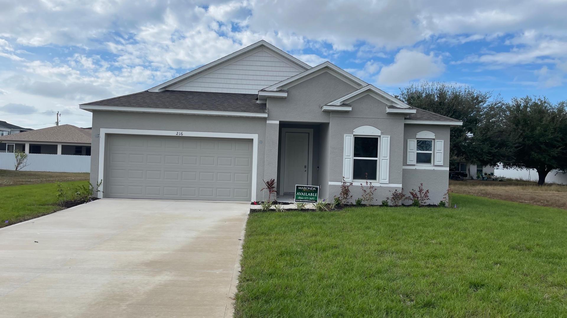 Exterior:Street View