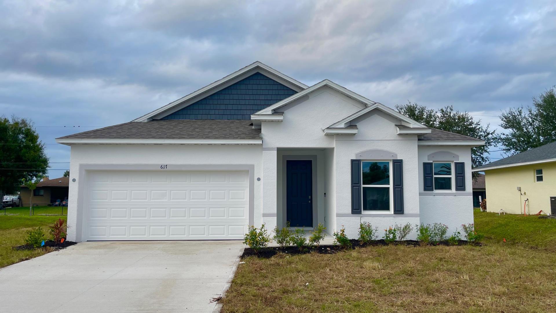 Exterior:Street View