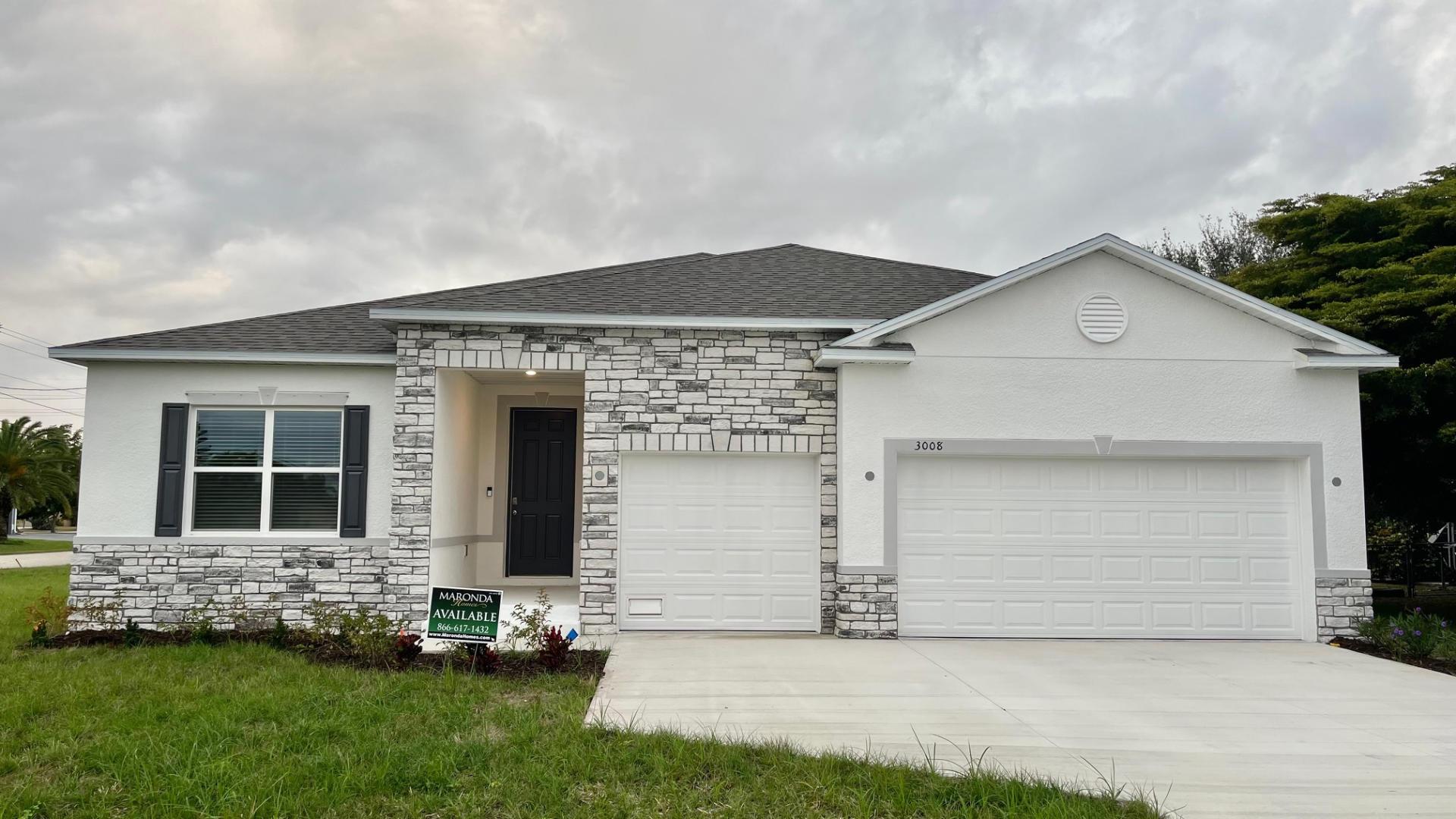 Exterior:Street View