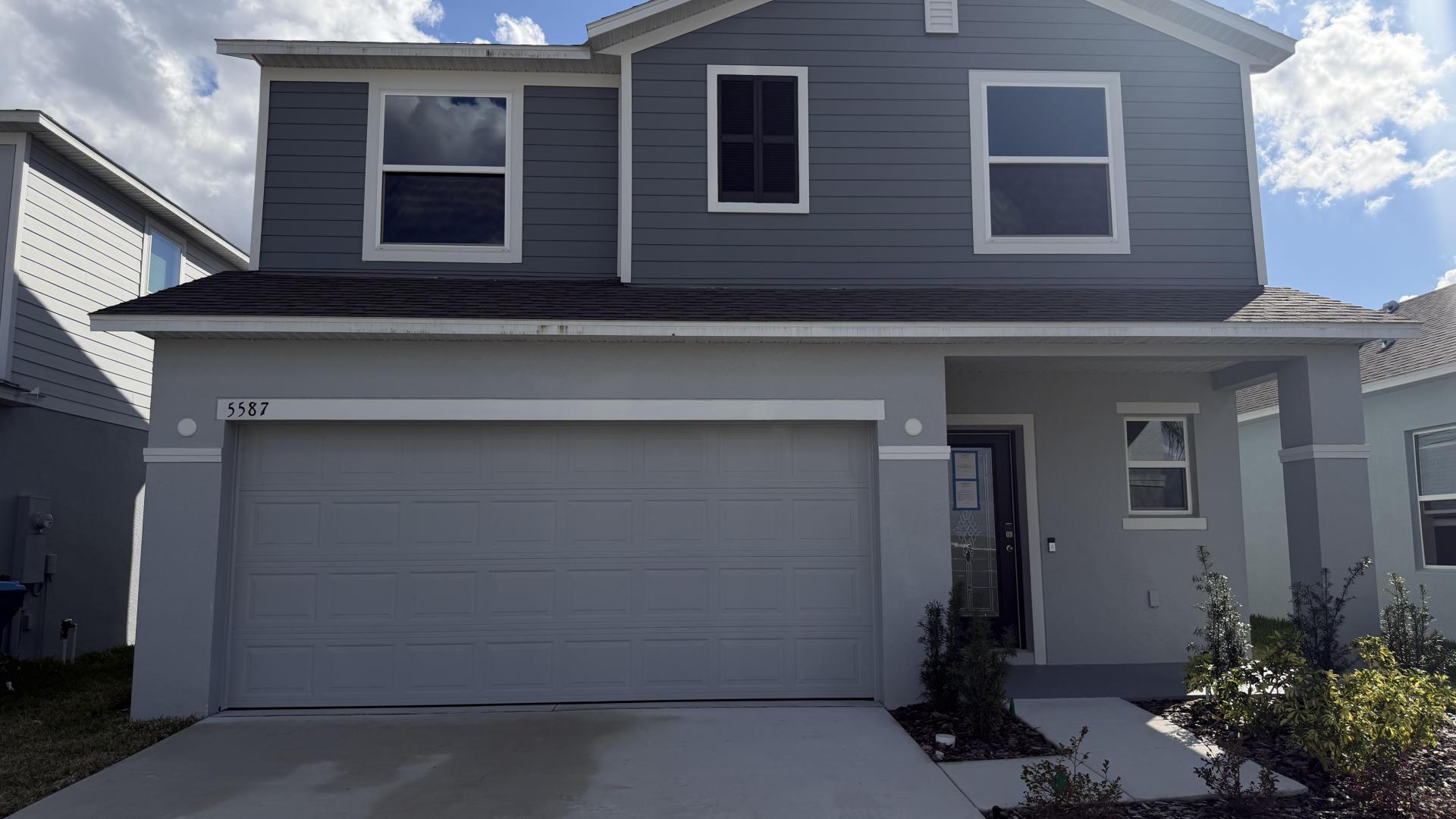 Exterior:Street View