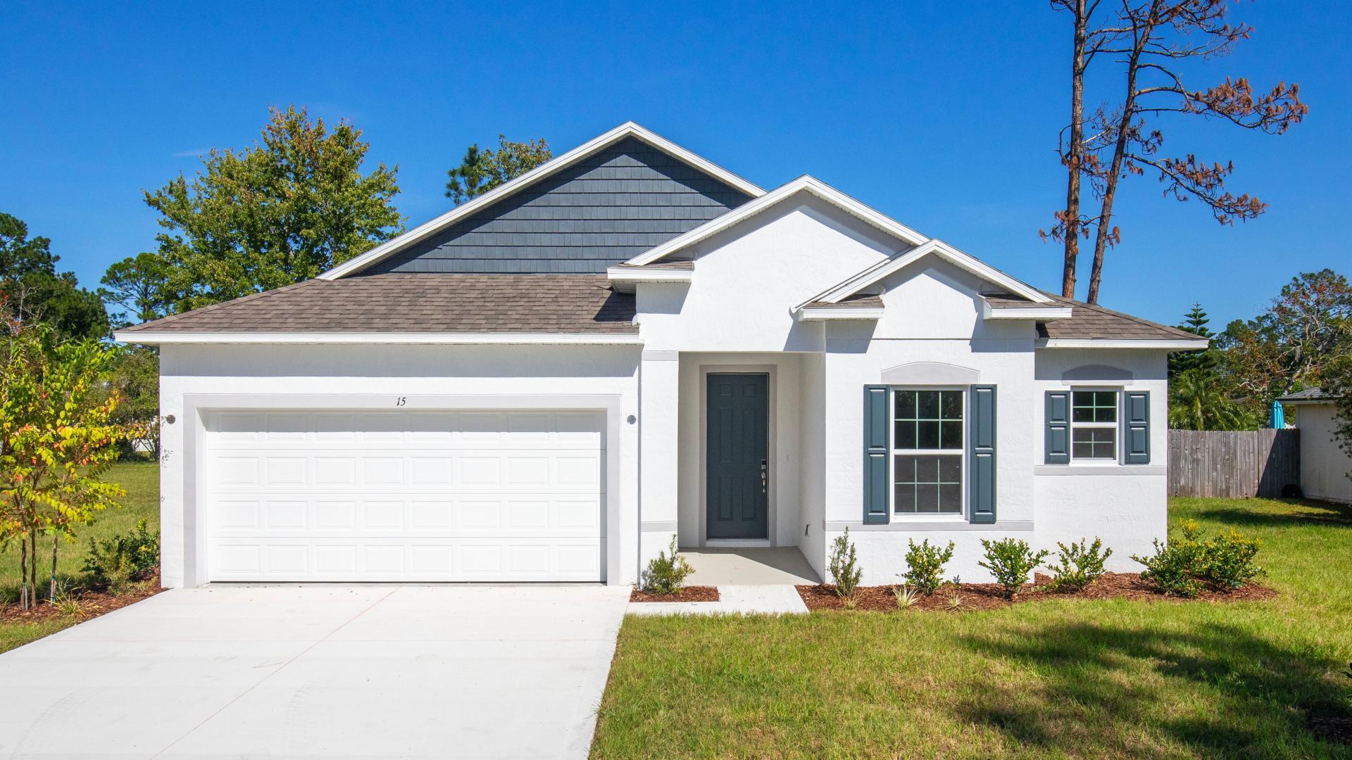 Single-family homes in central locations that combine coastal luxury with everyday convenience.