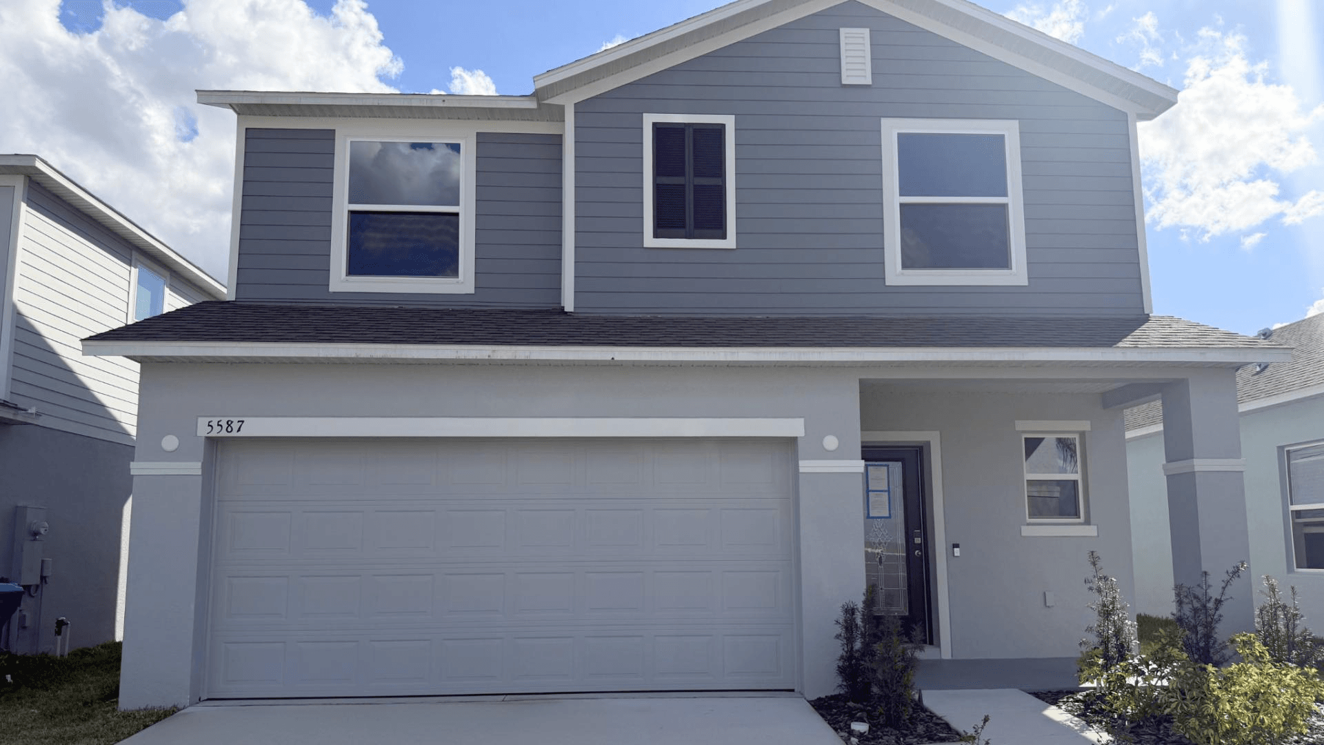 Exterior:Street View