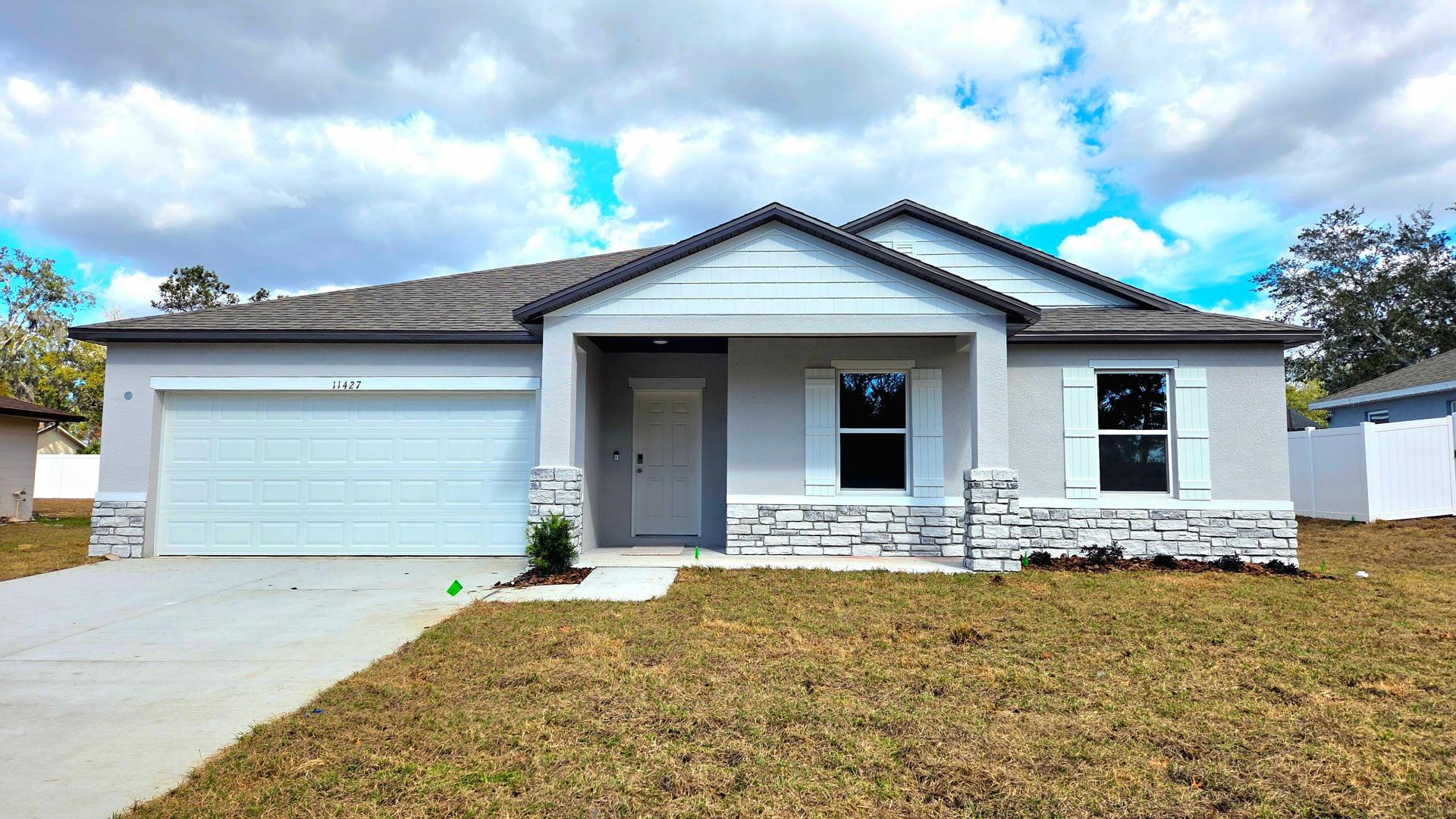 Exterior:Street View