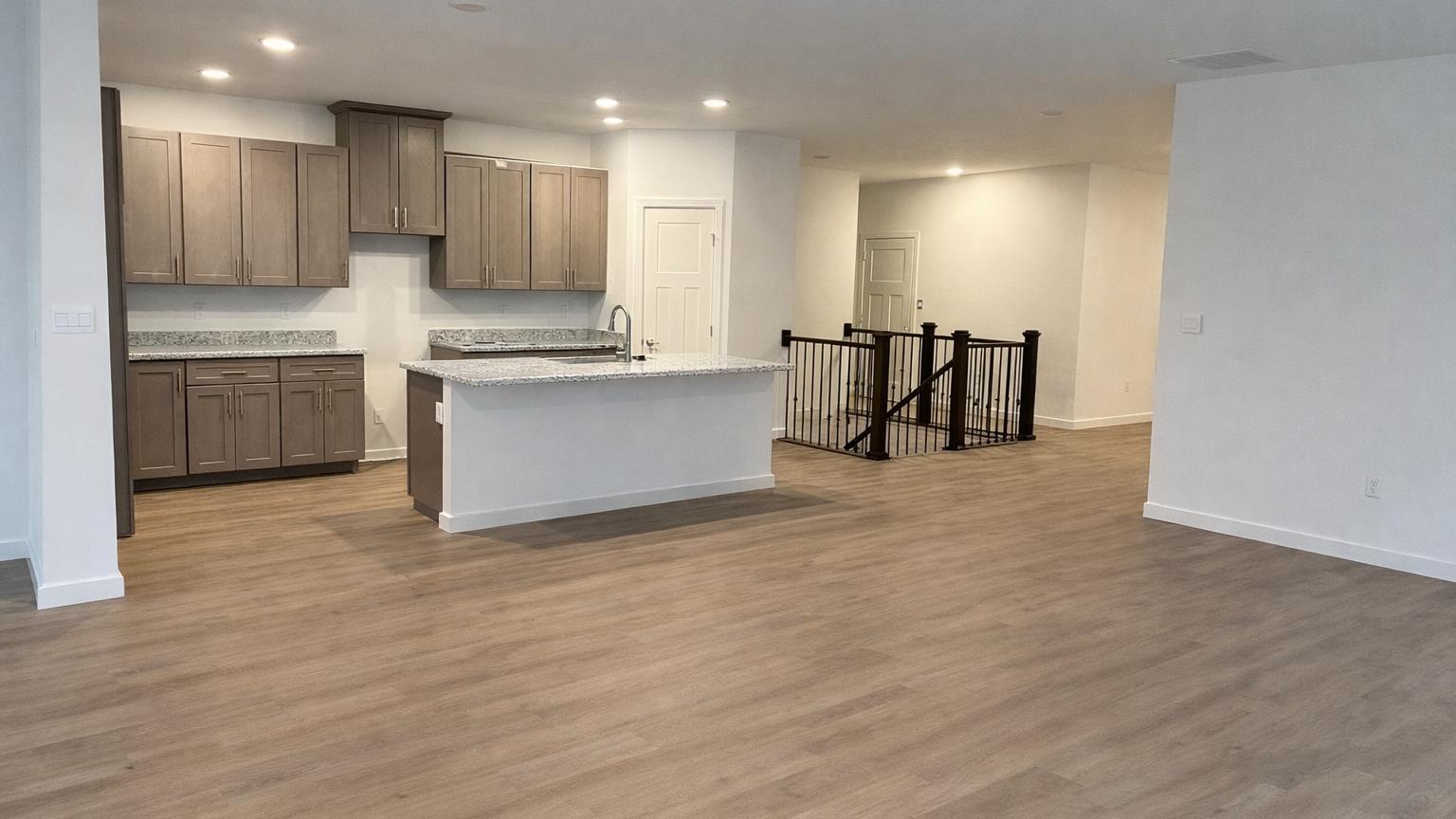 Exterior:Street View