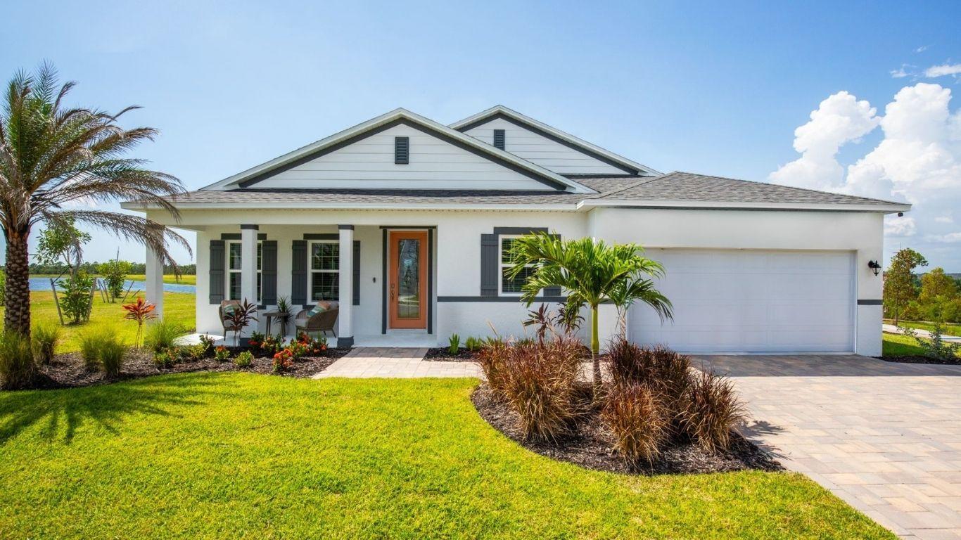 Welcome to Hontoon Reserve: The only new home community surrounded by conservation, just 3.2 miles to downtown DeLand.