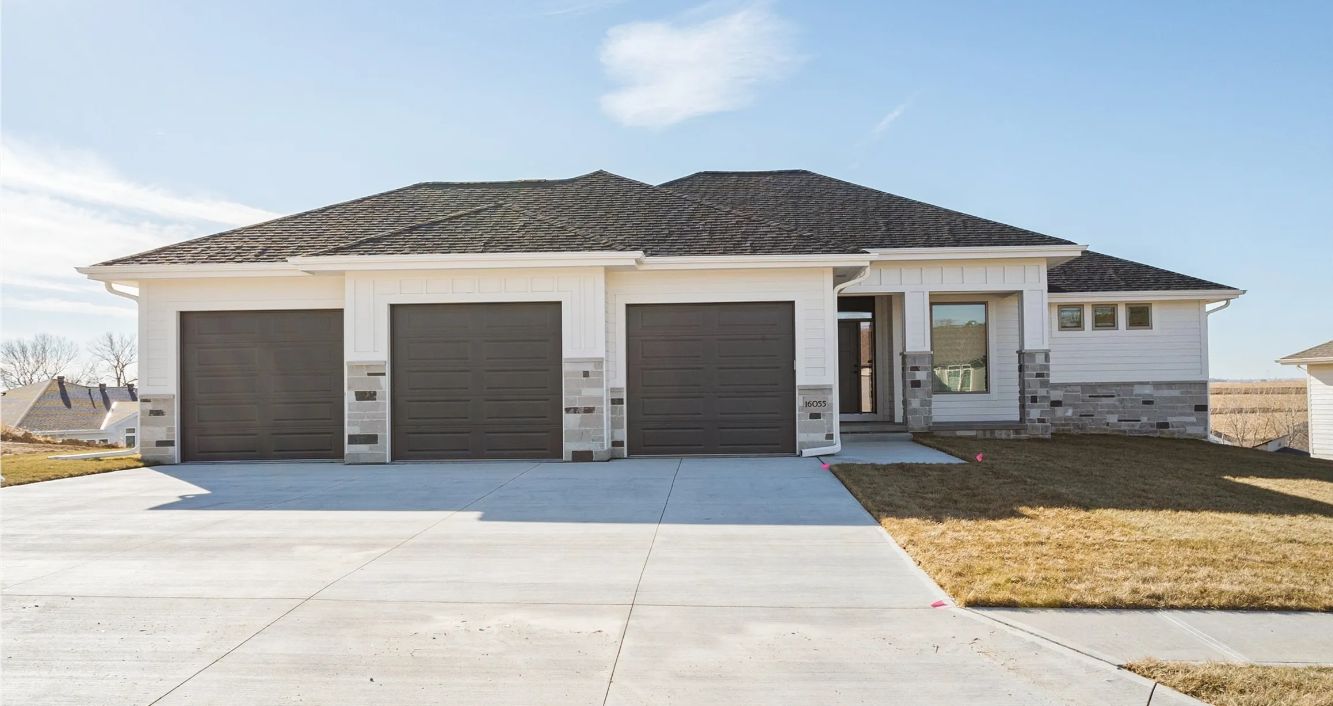 Marque Custom Builders,68154