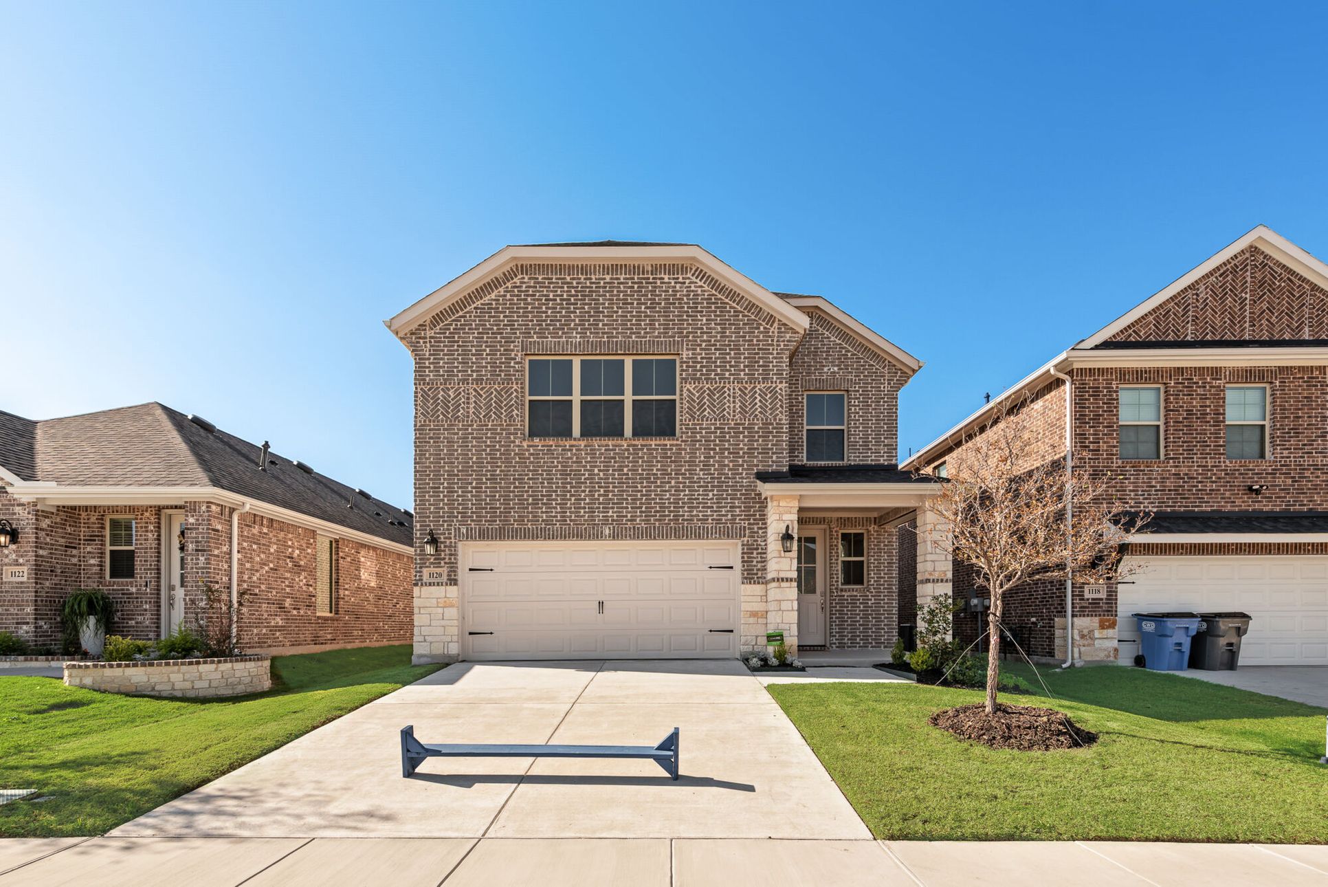 Exterior:Front Elevation