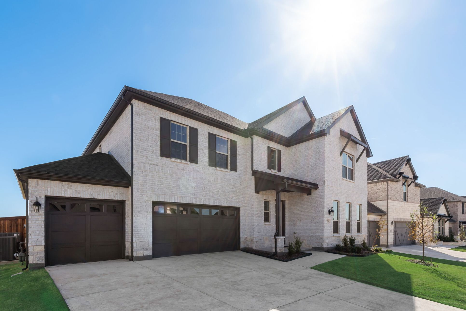 Exterior:Front Elevation