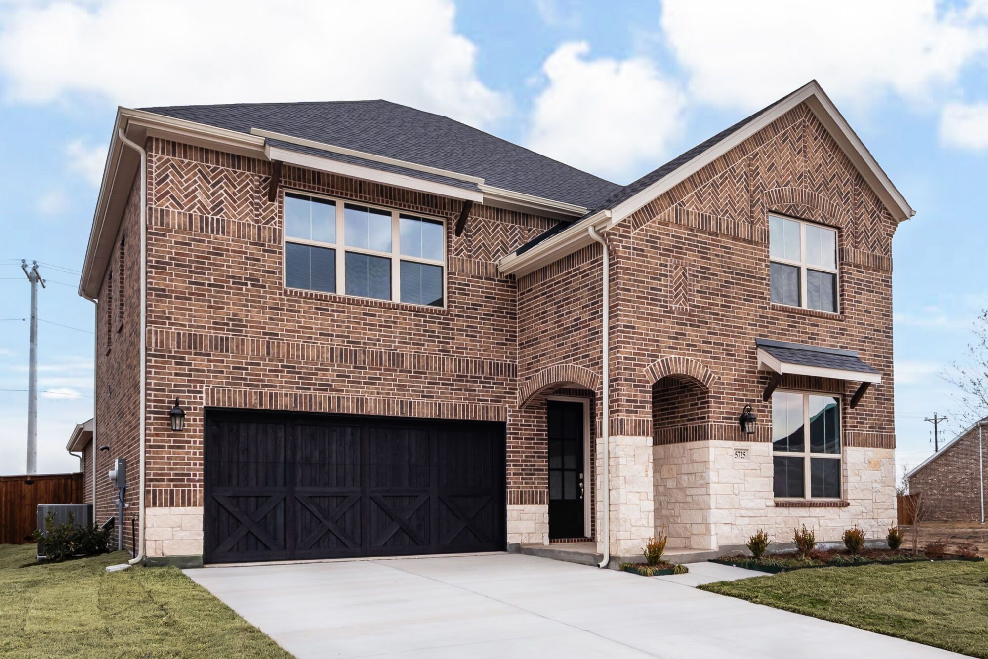 Exterior:Front Elevation