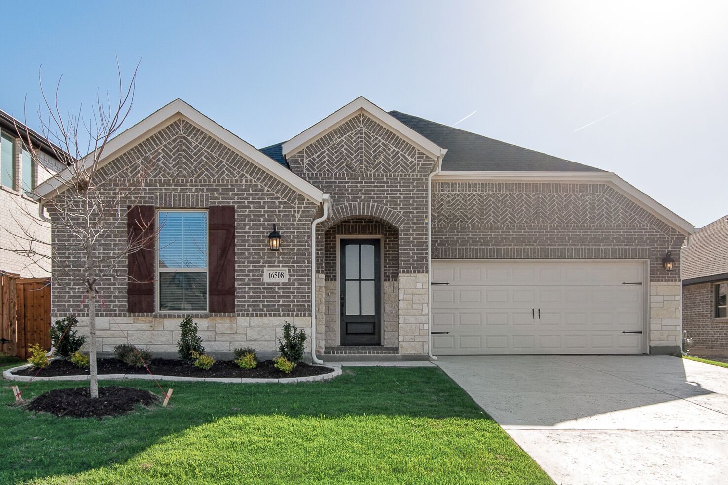 Exterior:Front Elevation