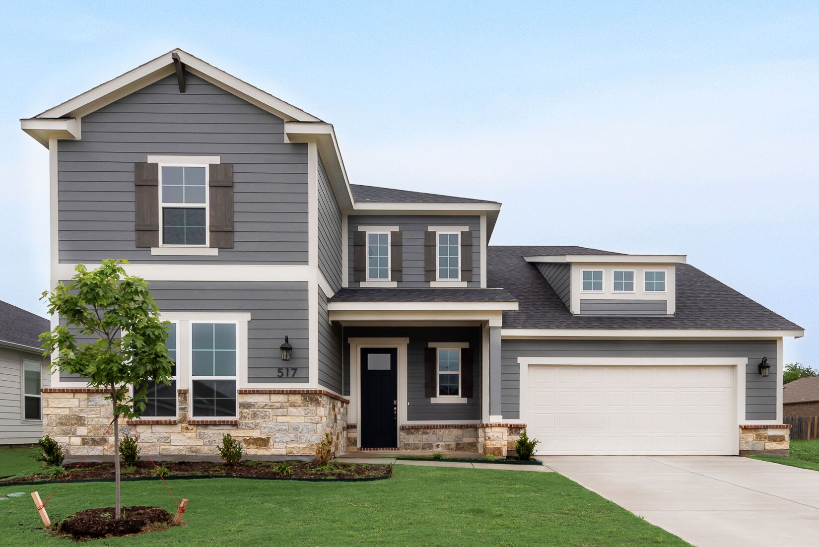 Exterior:Front Elevation