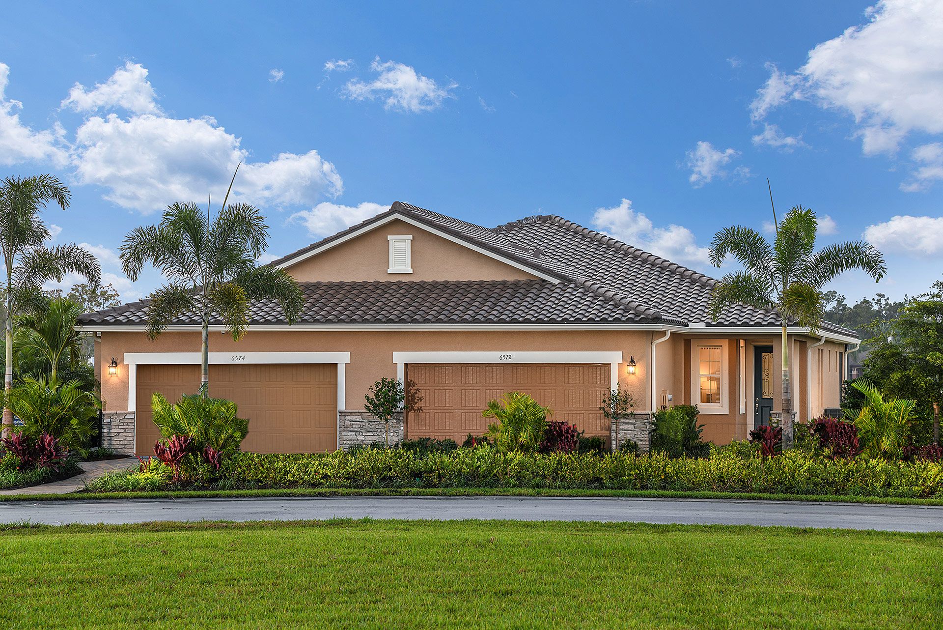 Ft. Myers - Bonavie Cove:Spacious Paired Villas