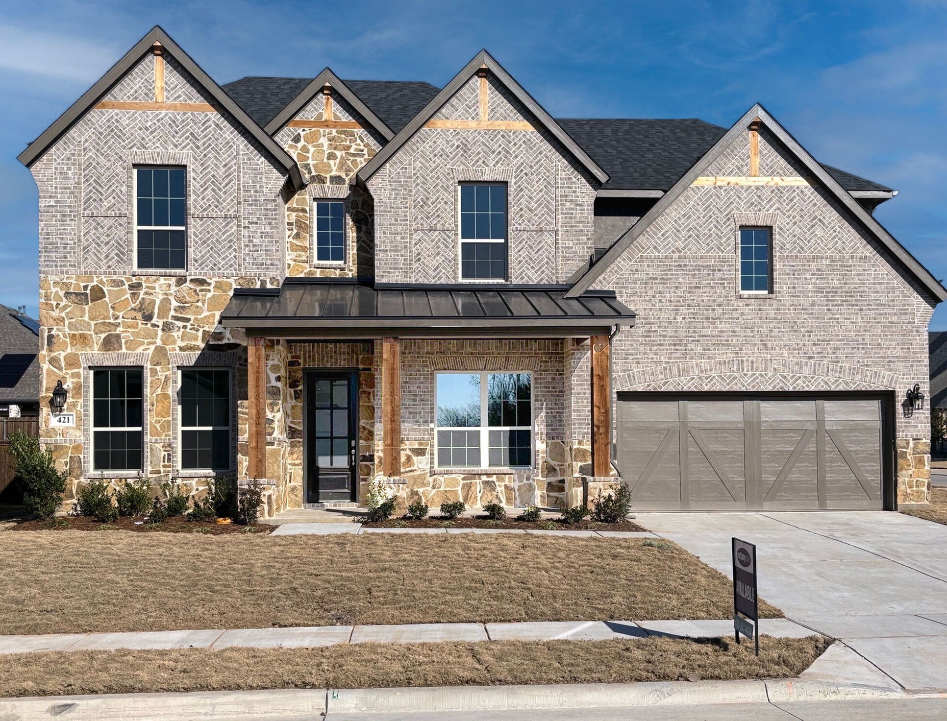 Exterior:Front