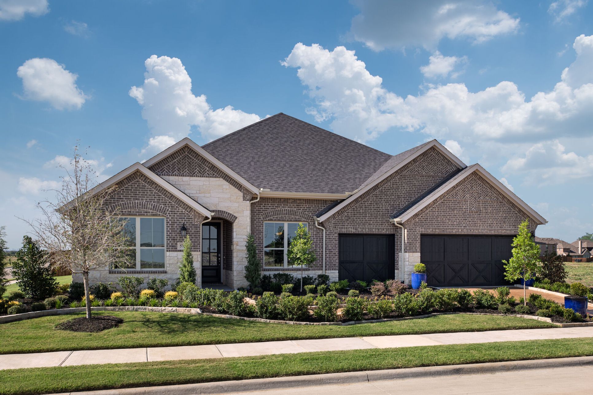 Exterior:Front
